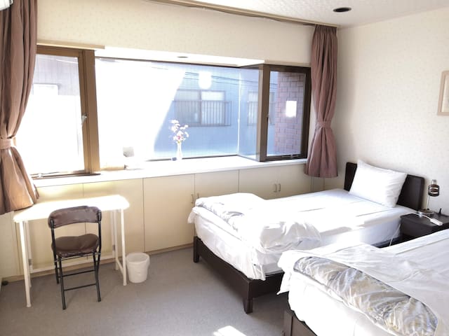 9min Kyoto station. 2 single bed. No cleaning fee.