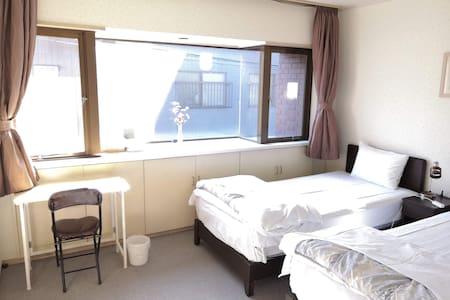9min Kyoto station. 2 single bed. No cleaning fee.
