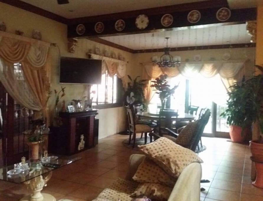 Living room & Dining room