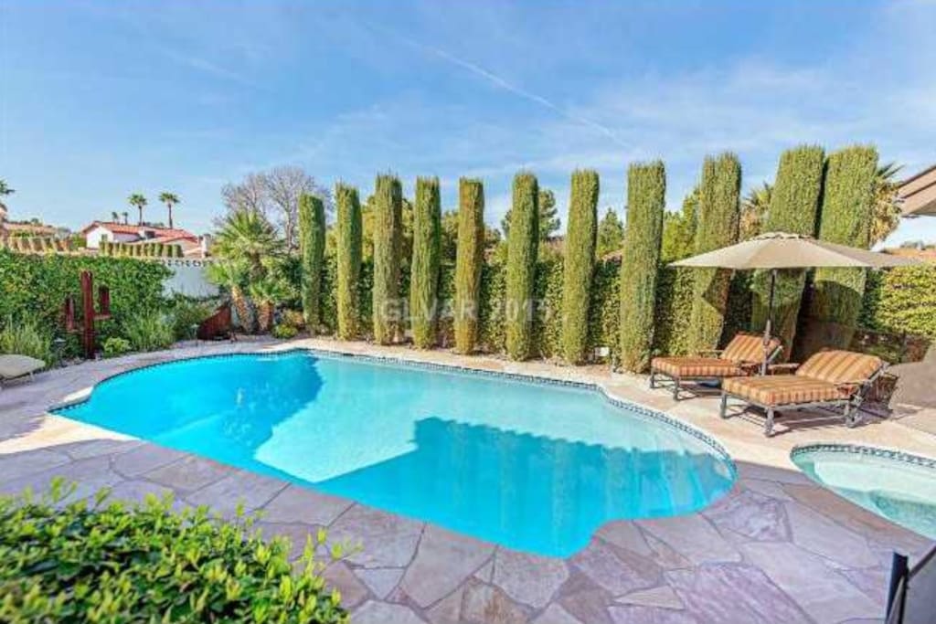 Luxurious 4BR 9m to Las Vegas Strip
