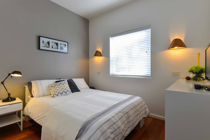 ** Cute Studio on Chapel St**best location+netflix