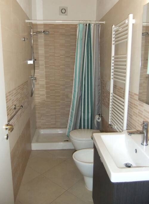 Bagno con doccia 120cm