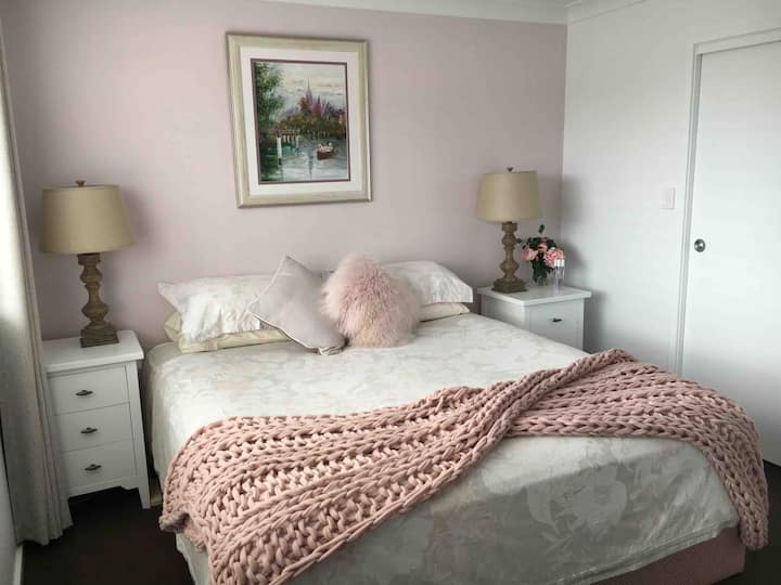 King bedroom with en-suite
