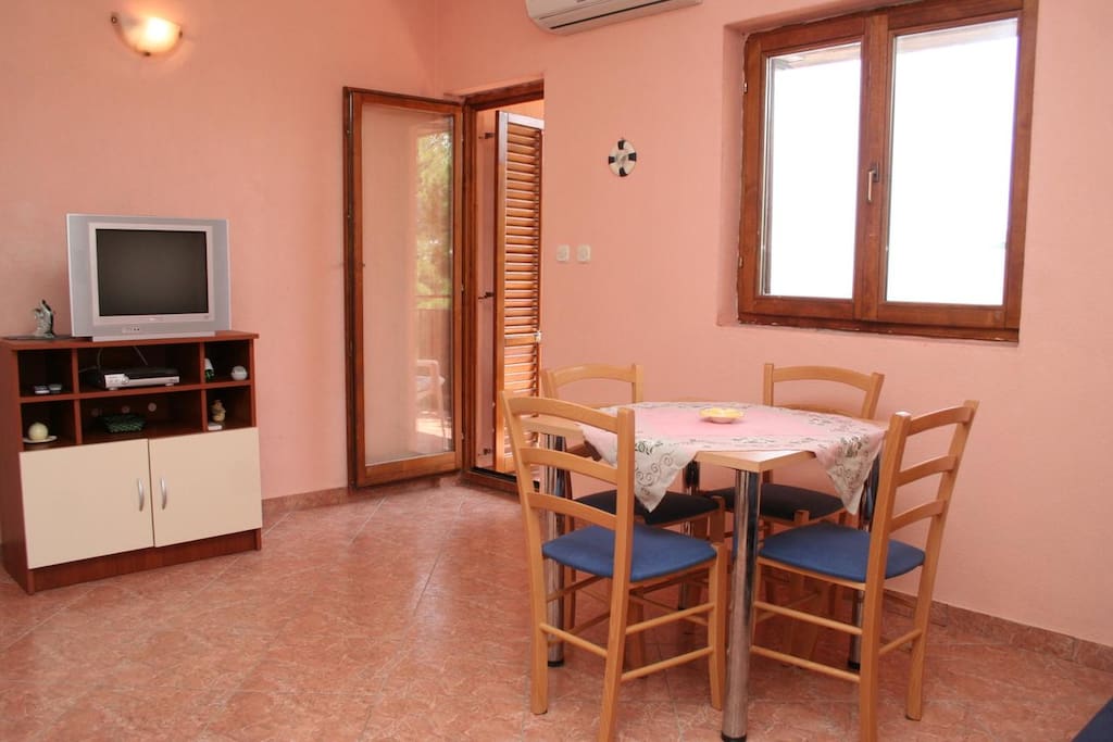 Dining room, Surface: 13 m²