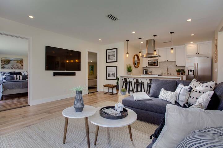 PB La Jolla Dream HOUSE Steps to Beach ❤️ Private gallery image 5