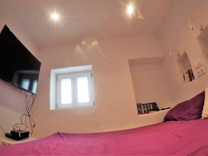 dhoma 2 në mezzanine