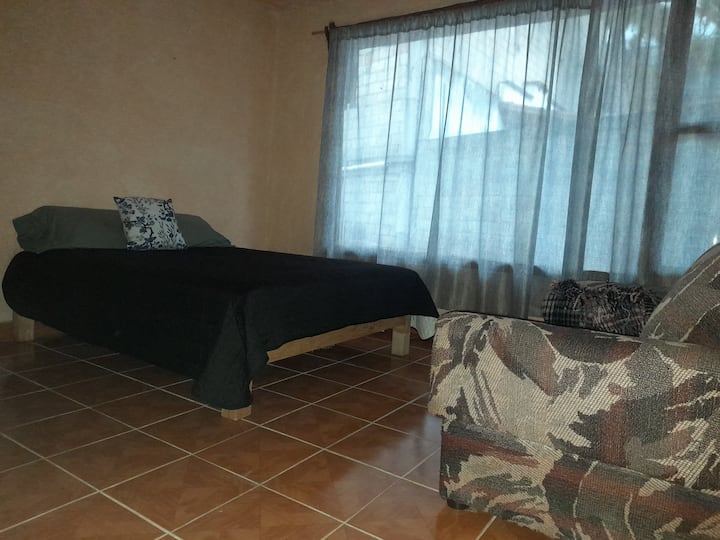 საძინებელი 4