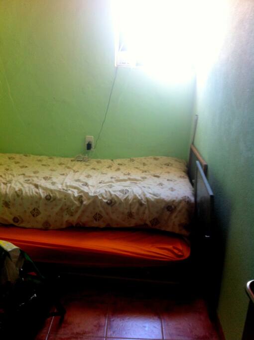 Room 2, 2 individual beds