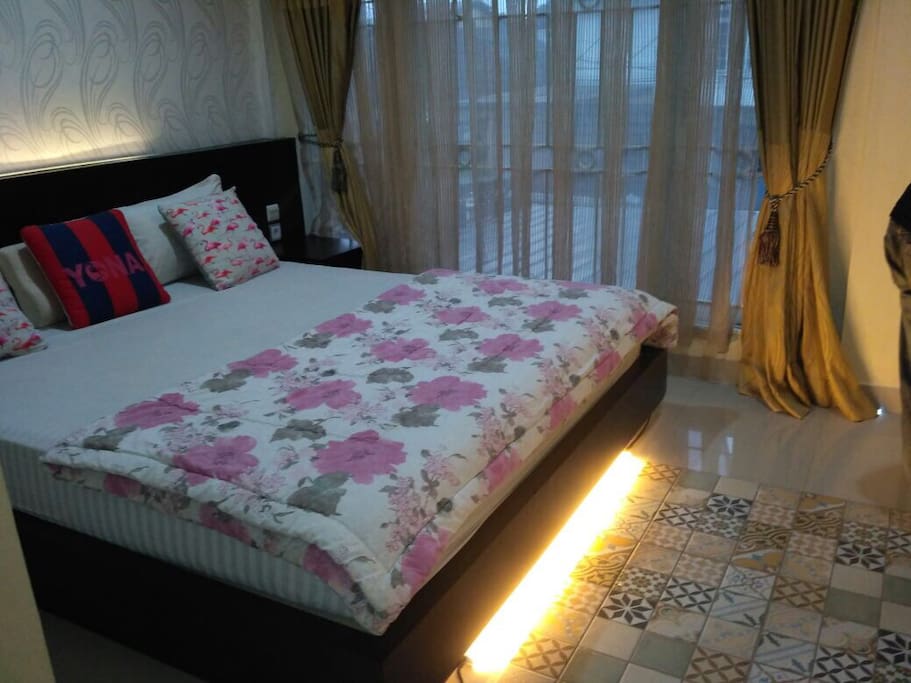 Bed & window