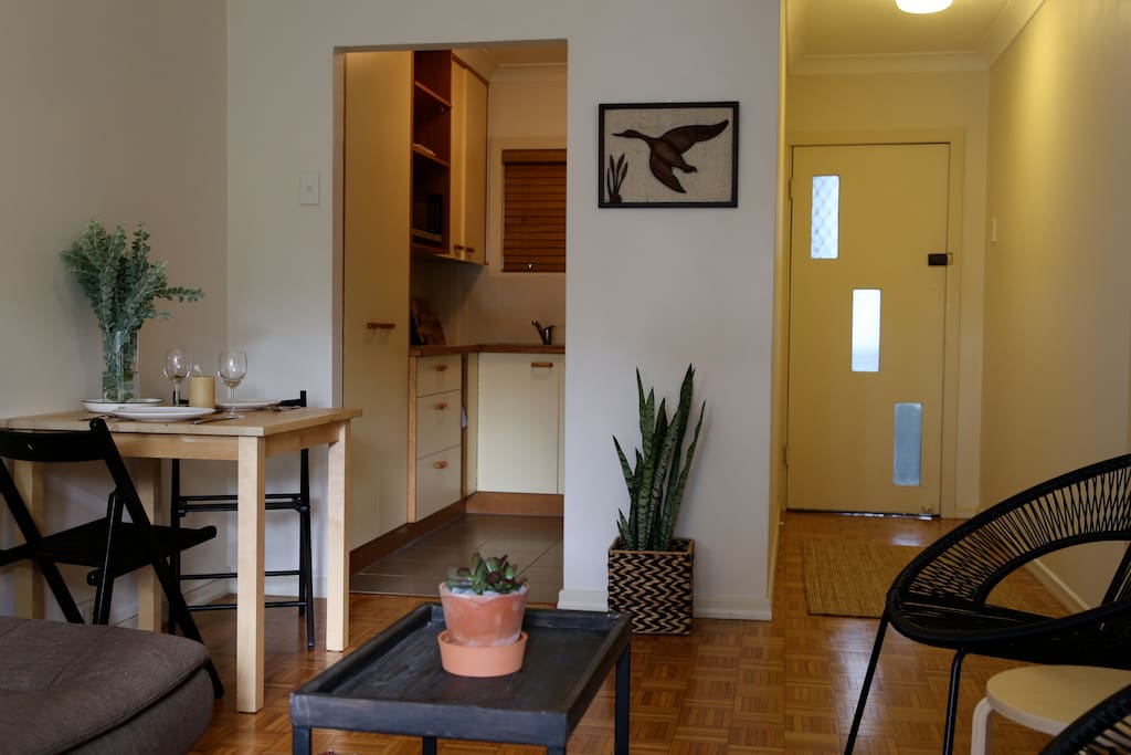 Seperate, compact & fully equipped kitchen.