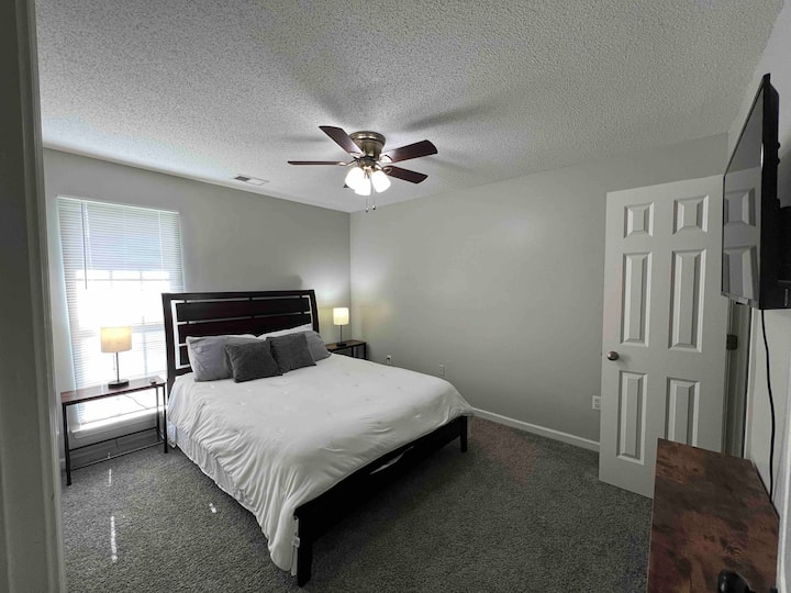 غرفة النوم الكبيرة الثانوية