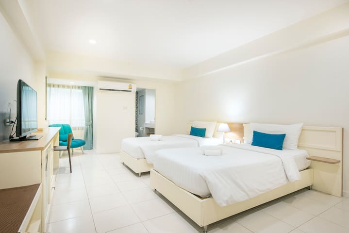 Modern room – BTS Victory Monument & King Power