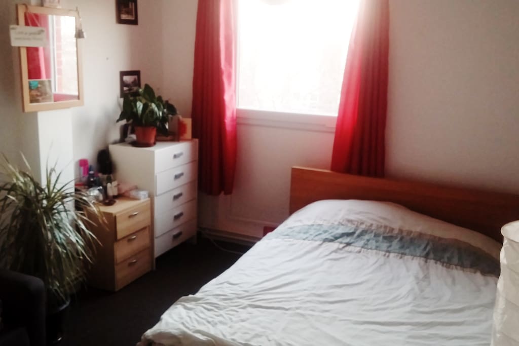 Room To Rent For Couple In East London Room To Rent For Couple In East London