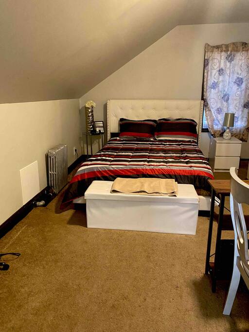 Airbnb One bedroom & private half bath in shared home