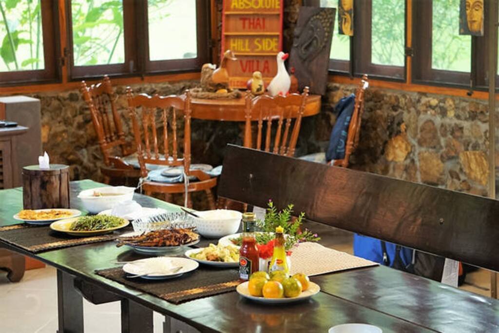 separate cafeteria with breakfast per order