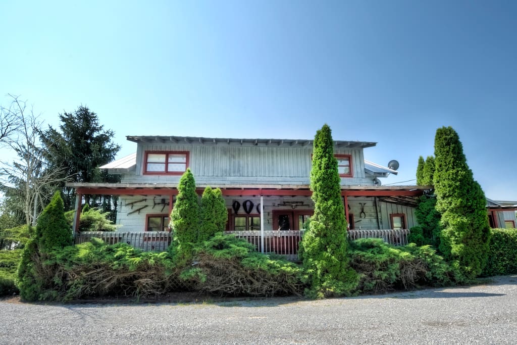 The Douglas Lake Suite is the top floor!