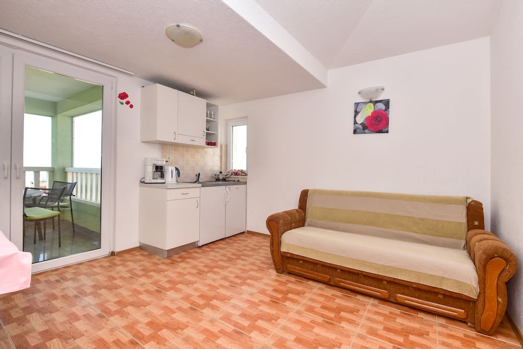 Kitchenette and living room