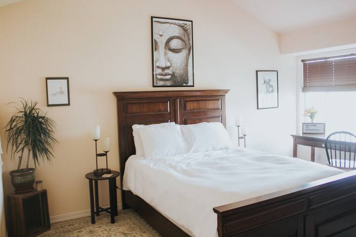 Private and Spacious Master Suite in Missoula