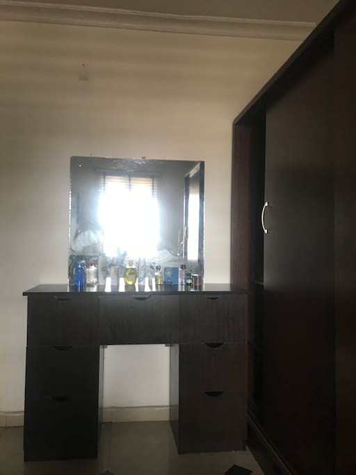 Dressing table