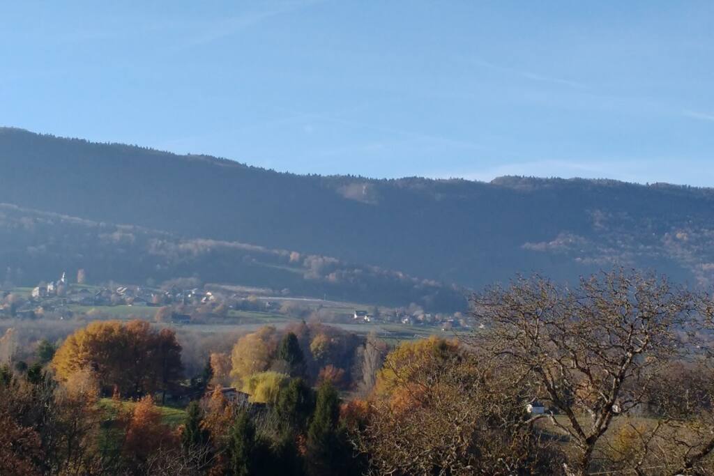 vue sur le massif de l'Epine depuis la chambre 1