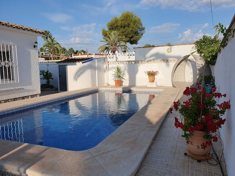 Charming Spanish style villa in the heart of Albir