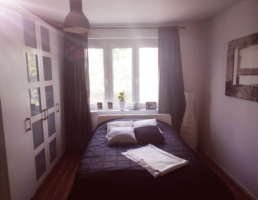 Schlafzimmer/ Bed Room