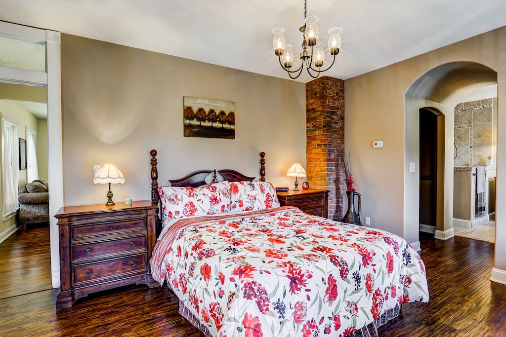 Victorian Beauty by the trails Houses for Rent in Manitou Springs