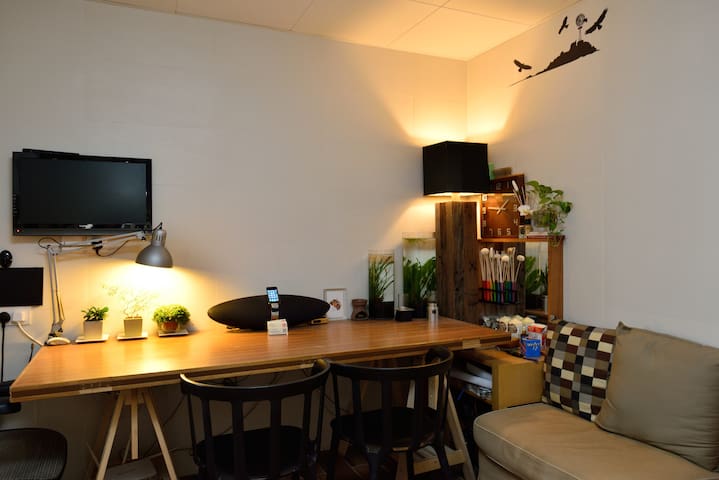 B6-Standard DoubleBed Room with public balcony