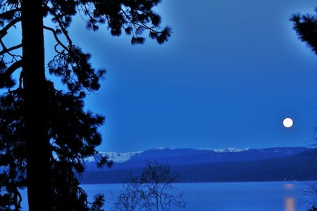 Lakeview Hideaway in the Pines
