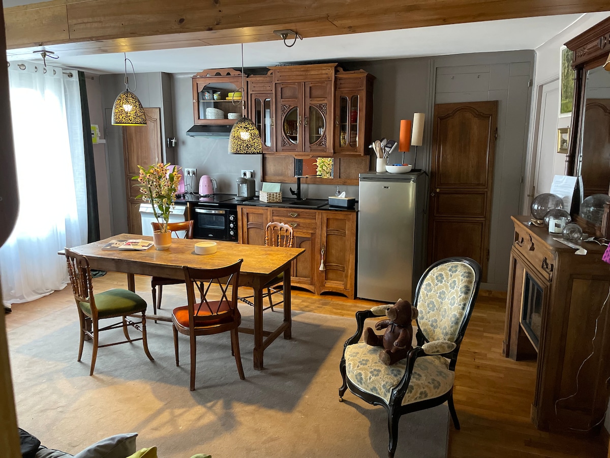 Successful Airbnb property: ´Le boudoir. Cozy accommodation in a quiet 2 bedrooms in Honfleur