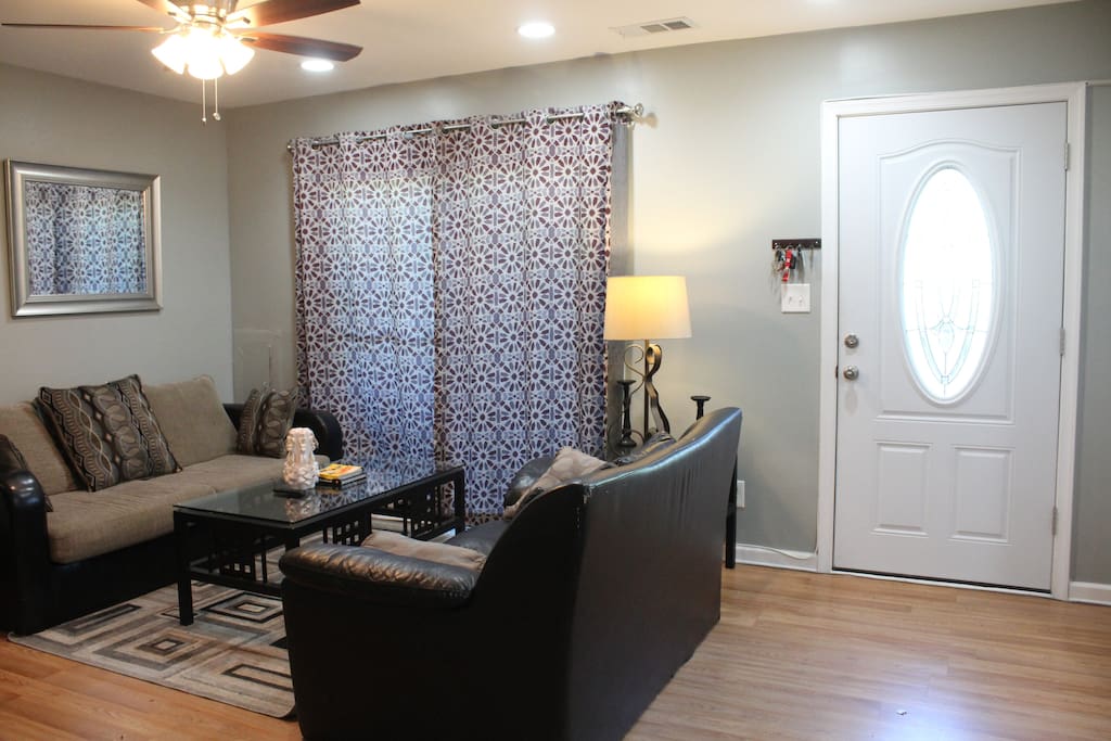 Family Room (View-3)