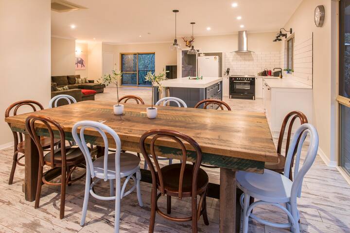 Secluded country feel home – recently renovated gallery image 3