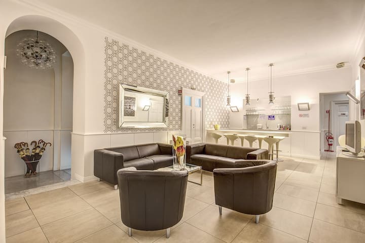 Enjoy apartment luxury in Rome