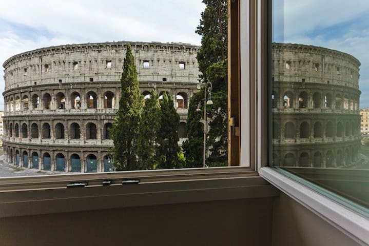 Rome Colosseo Luxury downtown *Wi.Fi Fiber 1 GIGA*