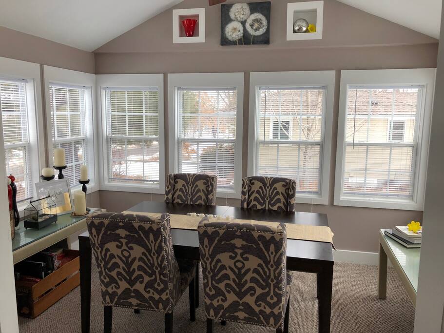 Dining room/ sun room