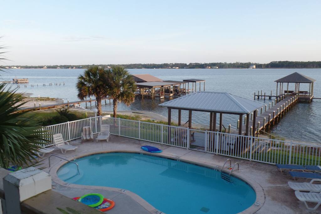 Pool is 100ft away!