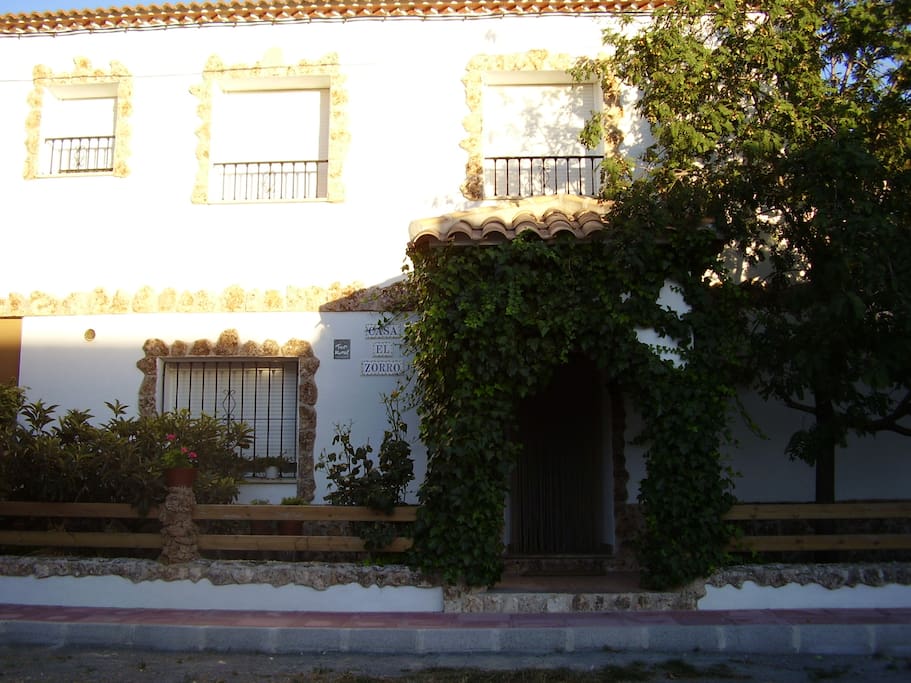 Fachada casa 8 plazas