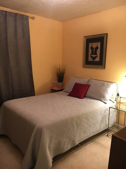 Full size bed, sleeps 2. Luxury sheets and blackout curtains.