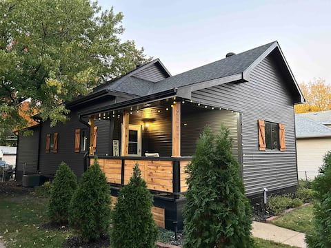 Spacious Holiday House for family and work/arcade+