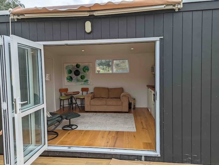 Dormer Tiny House - Helensville