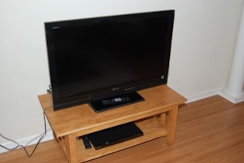 Legacy II 1302 Deluxe-Living Room TV