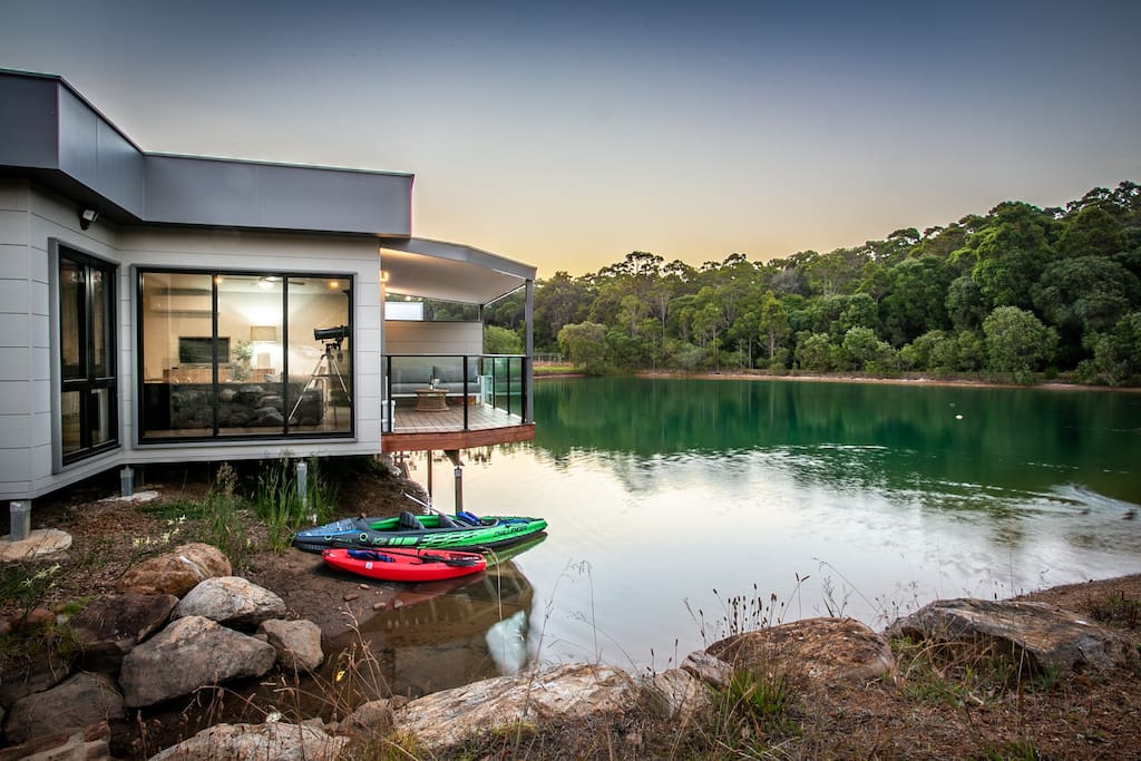 Maison du Lac house on lake, close to town Houses for Rent in