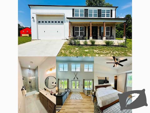 Gorgeous Gracie~4BD 4BA LAKE VIEW