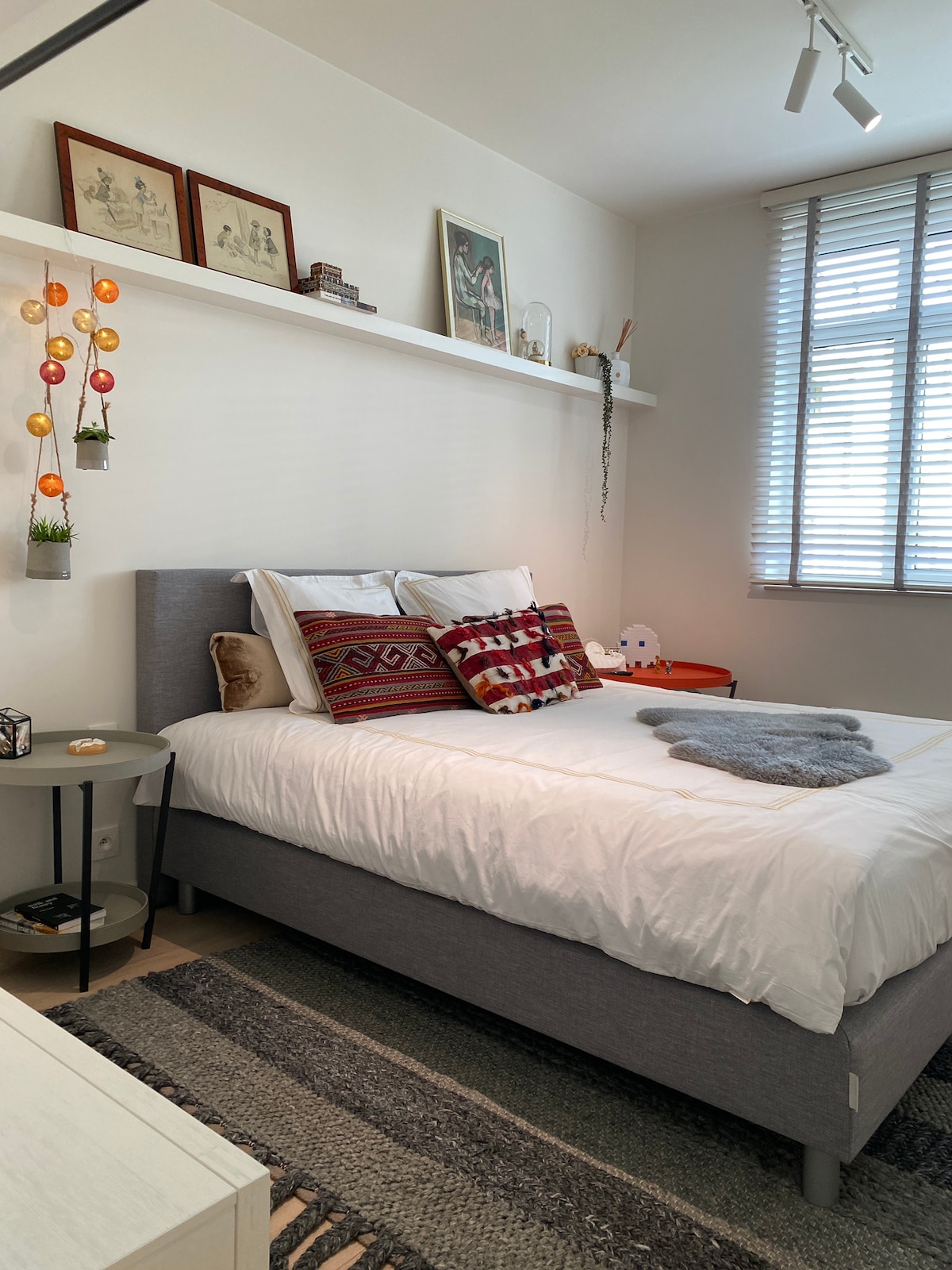 საძინებელი 1