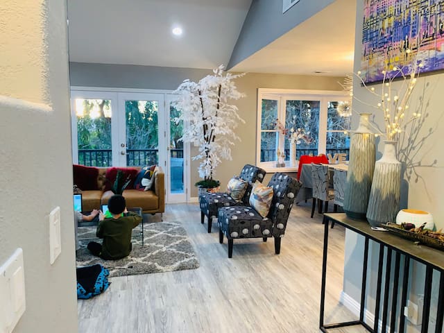 Spacious Modern 4BR/9beds/2.5Bth-Near downtown Sj