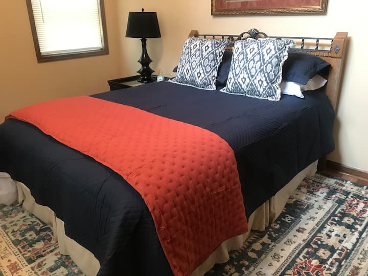 غرفة النوم 2 ؛ سرير كامل