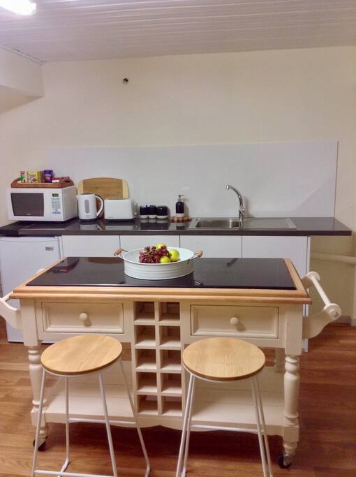 Little Kitchenette new,clean lines.