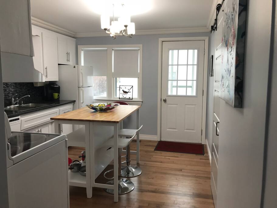 Kitchen and side entry