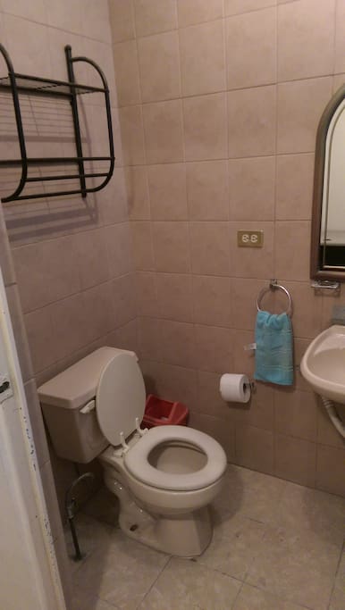 Baño propio con regadera