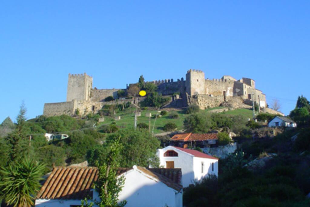 localización de la casa en fachada del castillo